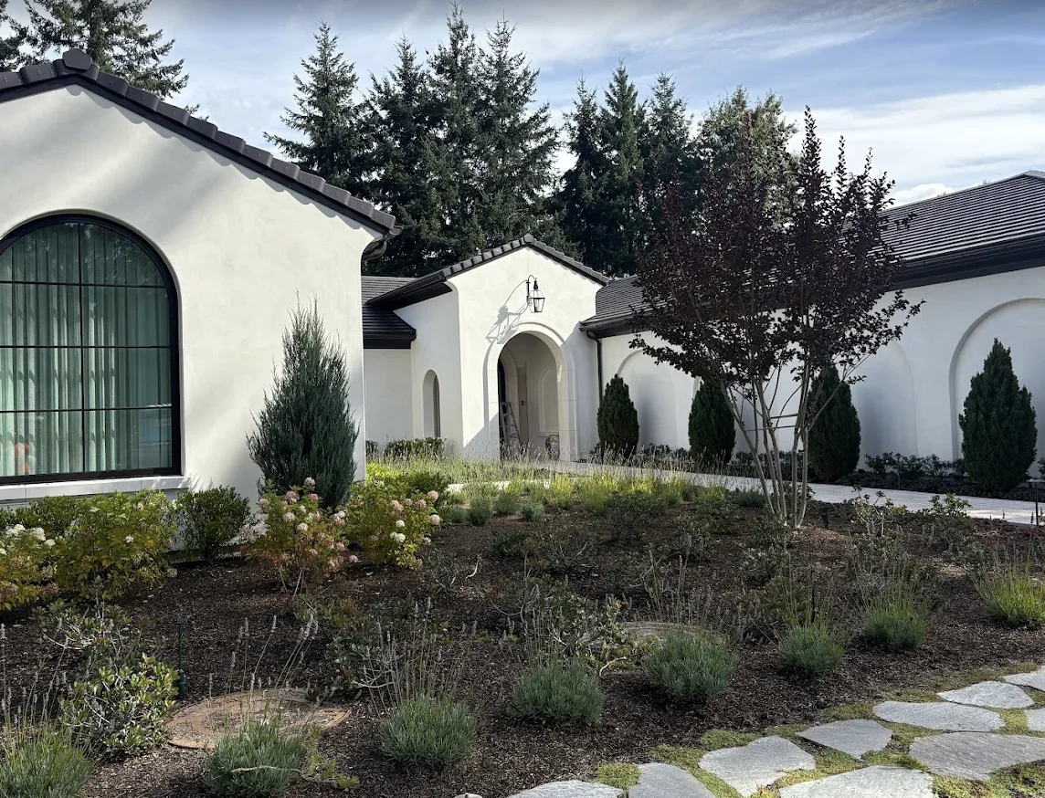 Luxury home with expertly applied stucco finish in Westlake Hills